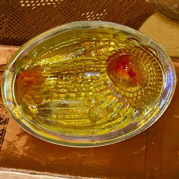 Marigold Mosser Glass Hen on Nest – LG Wright Mold – Split Tail – Woven Nest Cov - Picture 4 of 5